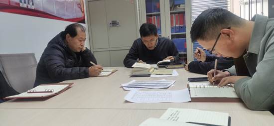 b4f0b251defe00f1fee7cb0334701d7